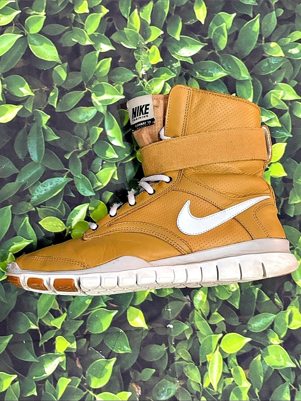Vintage Nike Free 5.0 Combat TR high-top sneaker
 US 9
